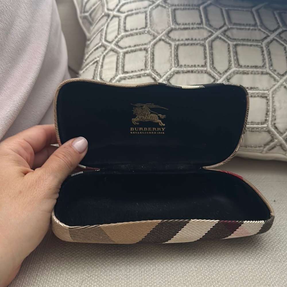 COPY - Authentic Burberry eyeglass sunglasses case